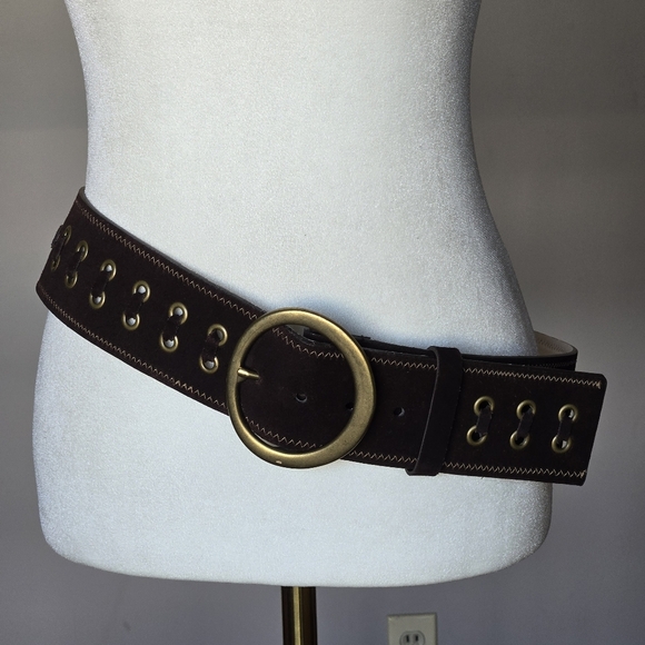 Boho Brown Leather Belt Brass Tone Gromments/Buckle Whipstitch Detailing Size M main image 3
